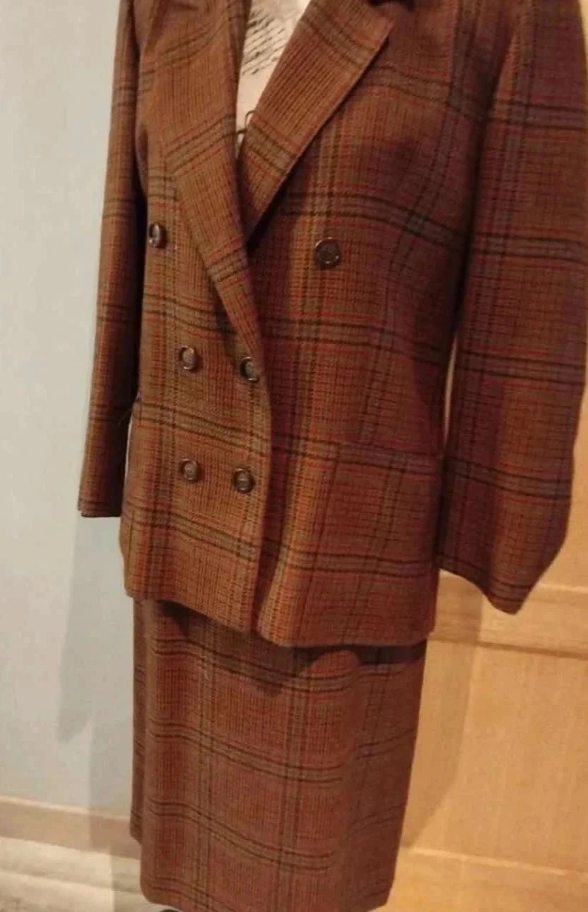 Conjunto de falda de lana marrón a cuadros, Weinberg T40/42 – photo 2
